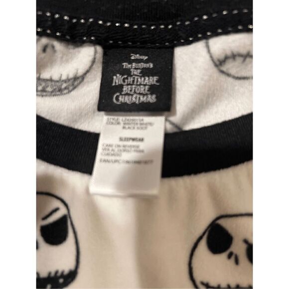 Jack Skellington sleepwear top - Picture 9 of 9
